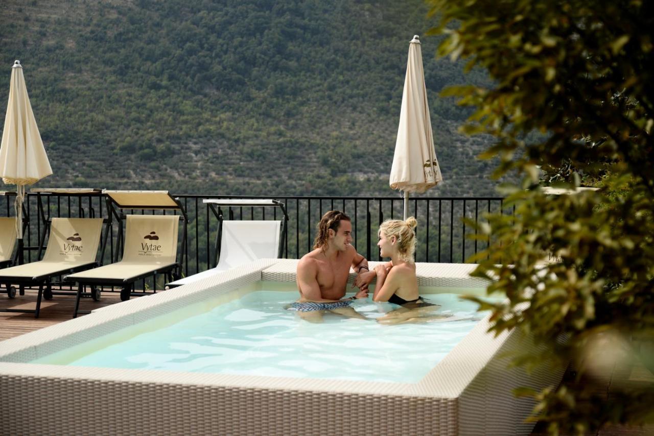Vytae Spa & Resort Vallecorsa Ngoại thất bức ảnh